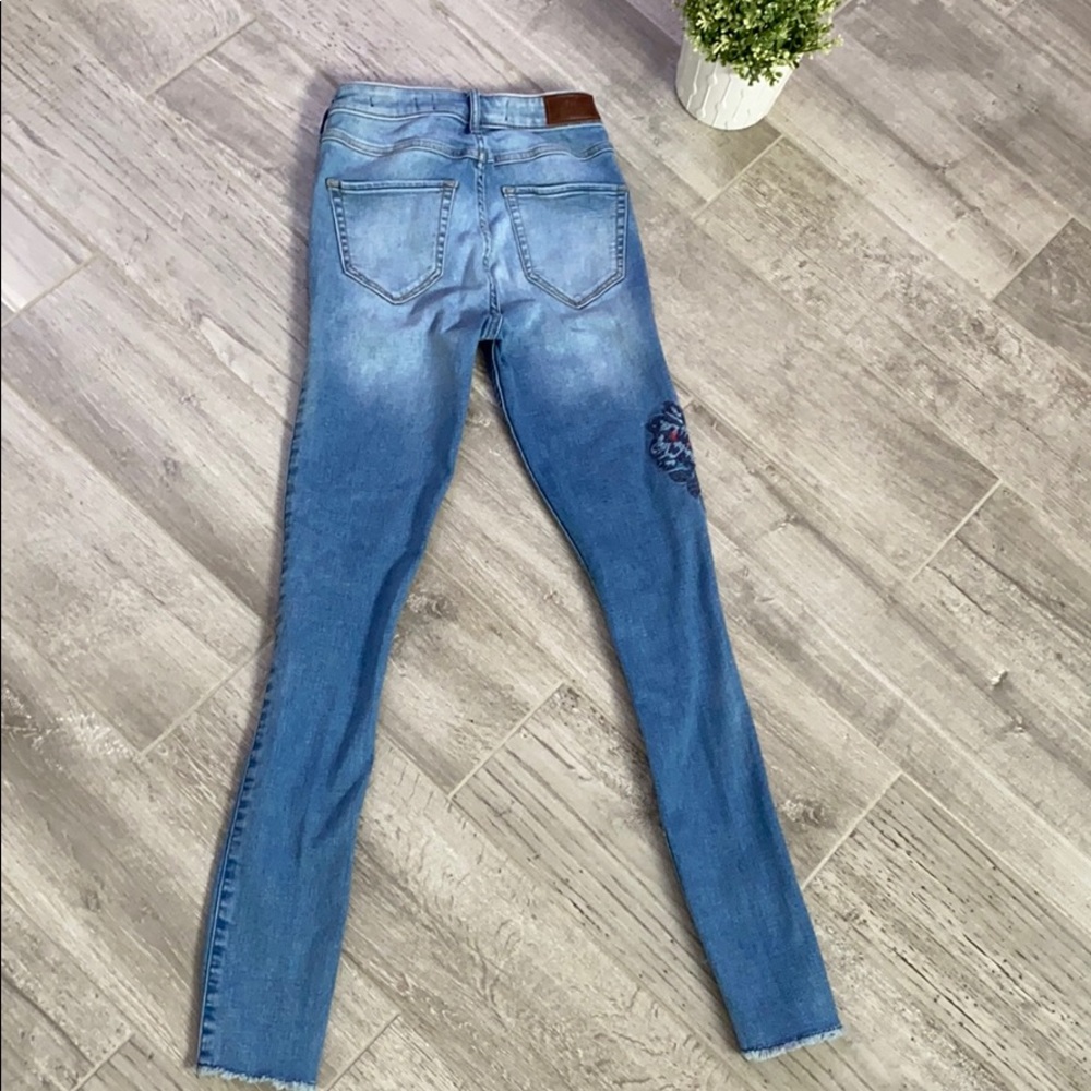 HOLLISTER Ultra High Rise Super Skinny Jeans, 0 - Picture 4 of 8